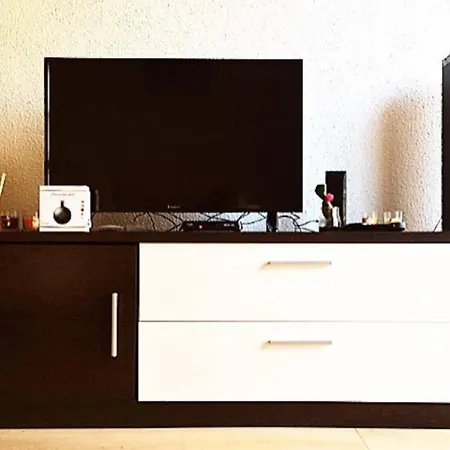 Cosy 3 Bed 200m From Wifi *