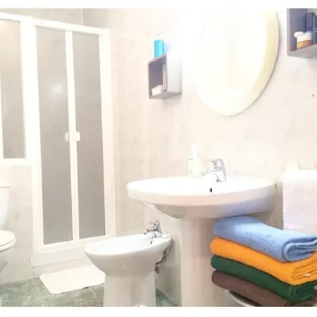 Appartement Cosy 3 Bed 200m From Wifi