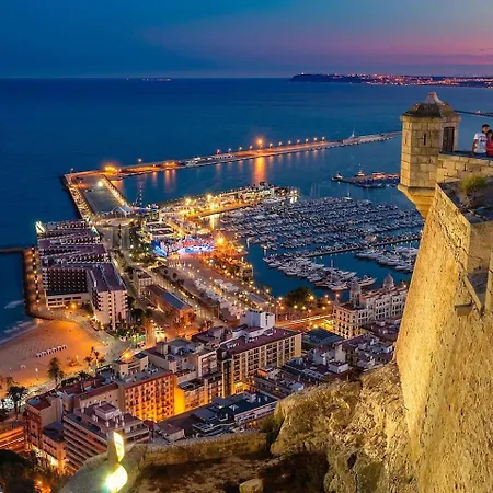 Cosy 3 Bed 200m From Wifi