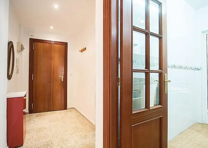 Cosy 3 Bed 200m From Wifi Apartament *