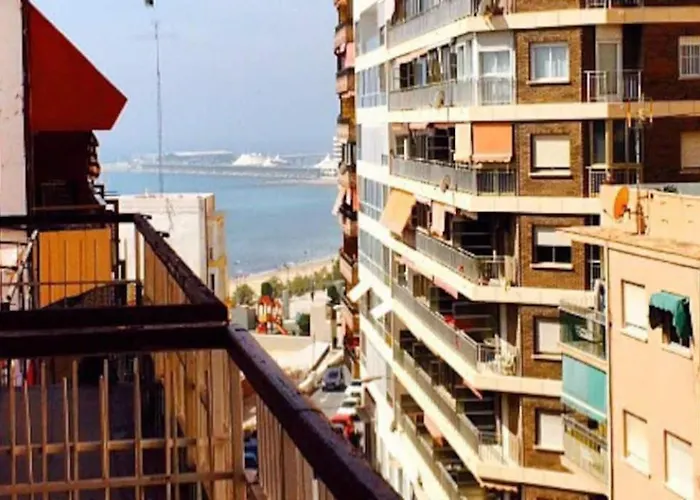 Apartament Cosy 3 Bed 200m From Wifi Alicante