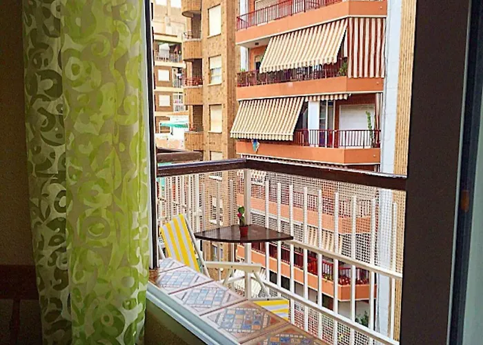 Cosy 3 Bed 200m From Wifi Alicante